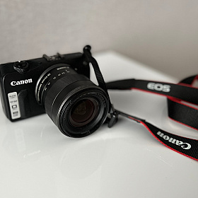 Canon EOS mKit 18-55 mm