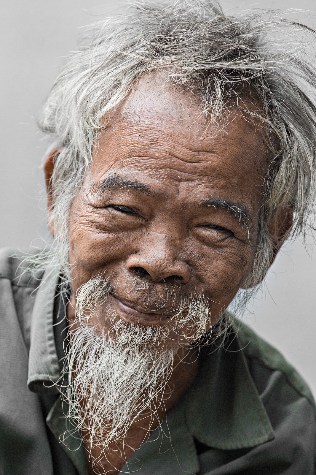 скрытые улыбки вьетнама риэна крокьювелля