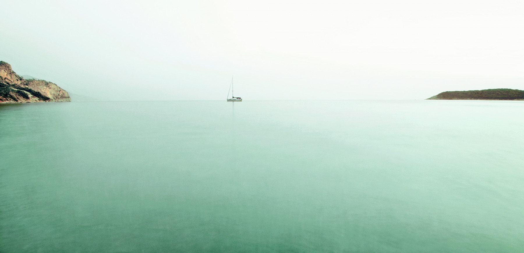 Лодка на бирюзовом | Фотограф Андрей Семенков | foto.by фото.бай