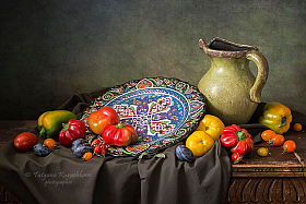 Натюрморт с турецкой тарелкой | Фотограф Татьяна Карачкова | foto.by фото.бай