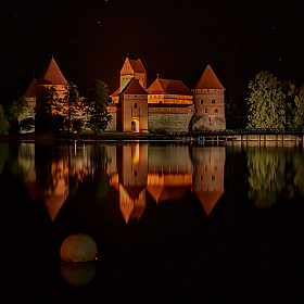 фотограф Сергей Баранников. Фотография "Тракайский замок ночью."