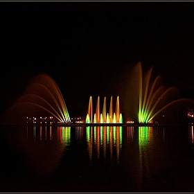 фотограф Игорь Сафонов. Фотография "фонтан на воде"