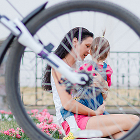фотограф Наталья Оверчук. Фотография "Мама -- любовь -- велостпед"