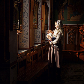 фотограф Алексей Баталов. Фотография "В церкви"