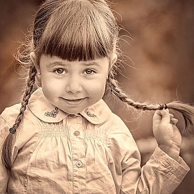 фотограф Мария Грекова. Фотография "Девочка с косичками"