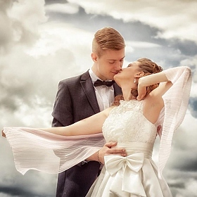 фотограф Виталий Мороз. Фотография "Свадебное фото в облаках"