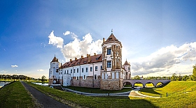 Панорама Мирского замка | Фотограф Евгений Слободенюк | foto.by фото.бай