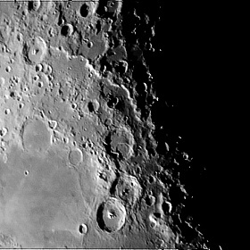 фотограф Харланов Никита. Фотография "Кратеры на Луне"