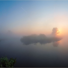 фотограф Виктор Босак. Фотография "В речном тумане"