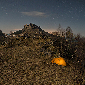 фотограф Александр Плеханов. Фотография "Про палатку в ночи и облачко над горой"