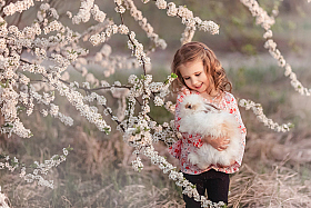 Девочка и кролик | Фотограф Марина Демченко | foto.by фото.бай