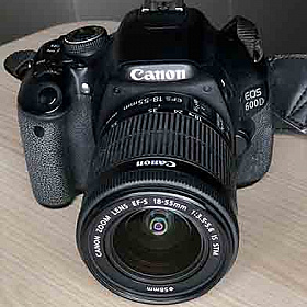 Фотоаппарат зеркальный Canon 600d с объективом в идеальном состоянии. 