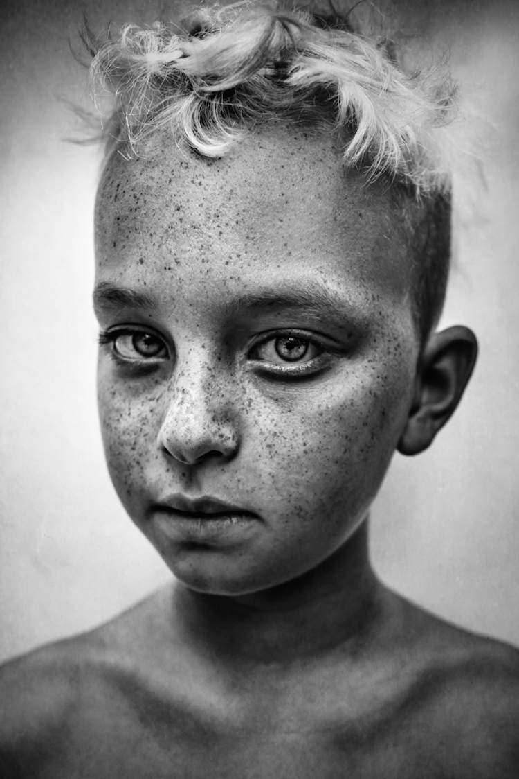 победители black & white child photo competition 2018