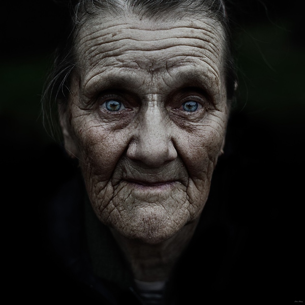 портреты пожилых людей андрея жарова