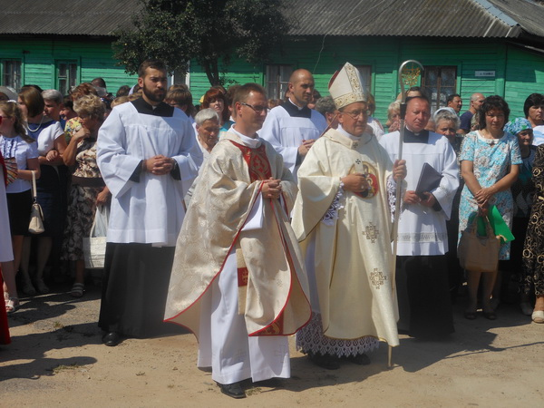 освящение костёла преображения господня в посёлке негорелое архиепископом тадевушем кондрусевичем