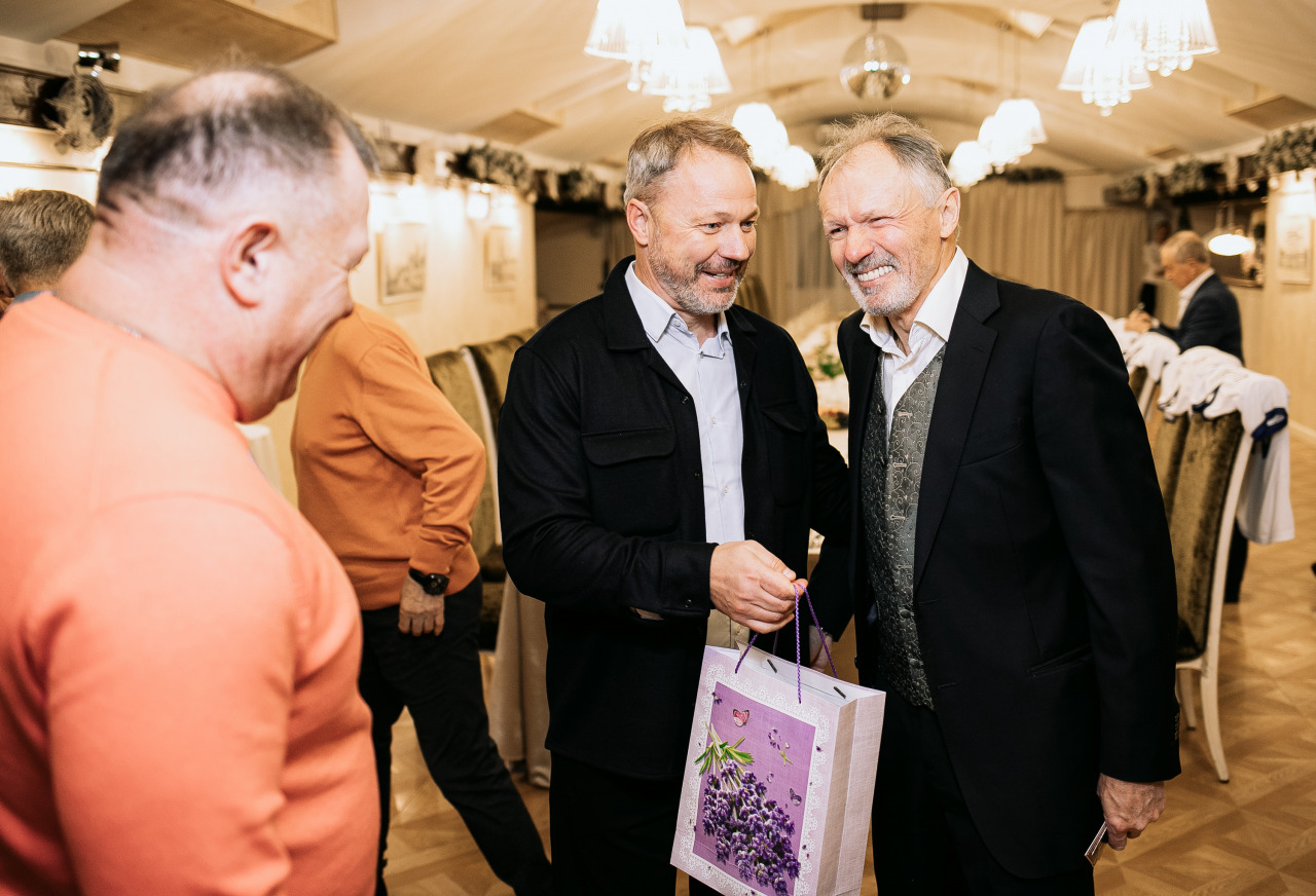 Фотограф в Минске - семейный, свадебный, репортажный фотограф. Фотосъёмка крещения, дня рождения, юбилея, венчания, корпоратива в Минске., фотография от 26.11.2025