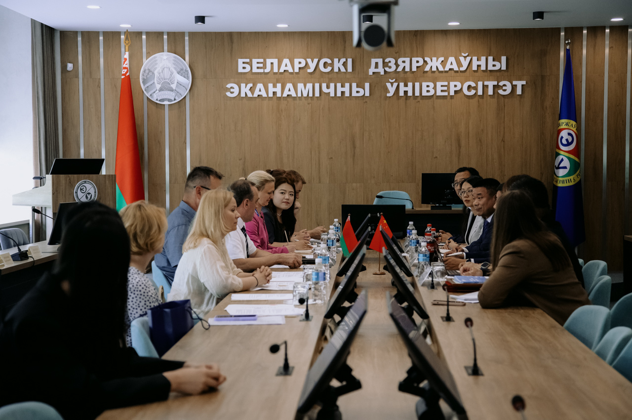 Фотограф в Минске - семейный, свадебный, репортажный фотограф. Фотосъёмка крещения, дня рождения, юбилея, венчания, корпоратива в Минске., фотография от 09.07.2025