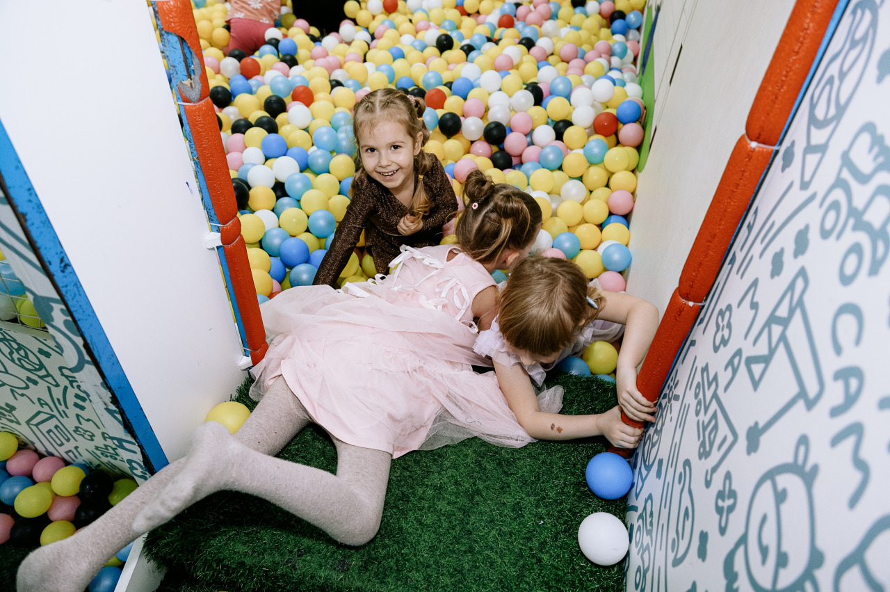 Фотограф в Минске - семейный, свадебный, репортажный фотограф. Фотосъёмка крещения, дня рождения, юбилея, венчания, корпоратива в Минске., фотография от 20.12.2025