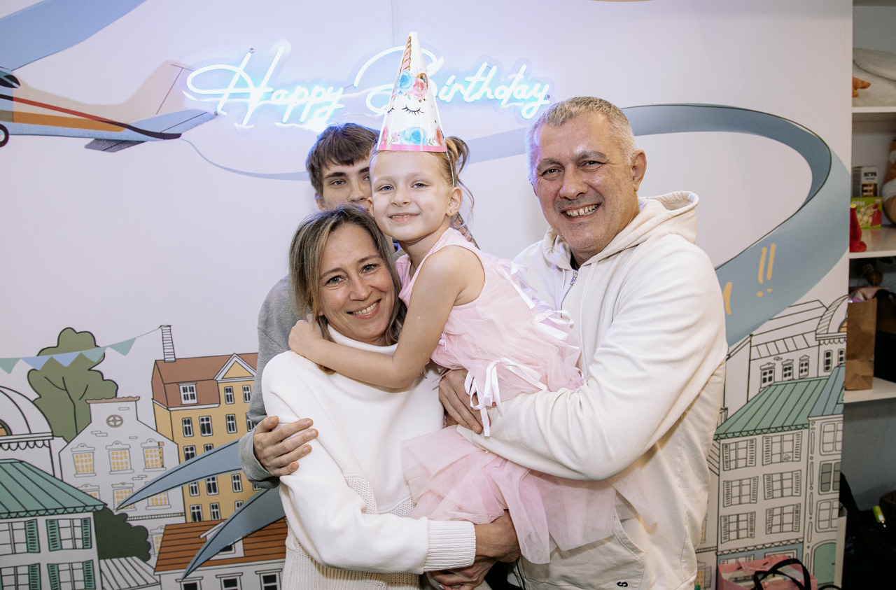 Фотограф в Минске - семейный, свадебный, репортажный фотограф. Фотосъёмка крещения, дня рождения, юбилея, венчания, корпоратива в Минске., фотография от 20.12.2025