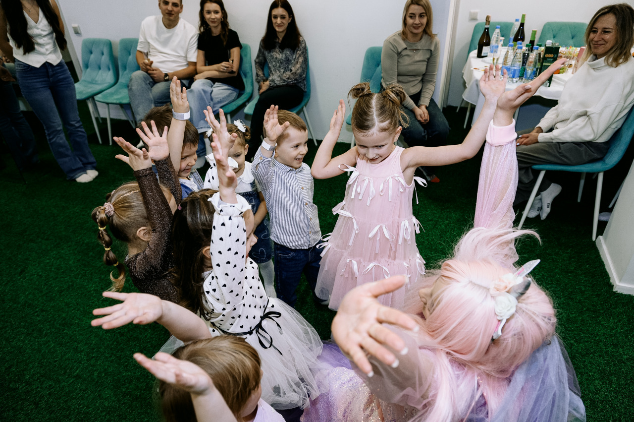 Фотограф в Минске - семейный, свадебный, репортажный фотограф. Фотосъёмка крещения, дня рождения, юбилея, венчания, корпоратива в Минске., фотография от 20.12.2025