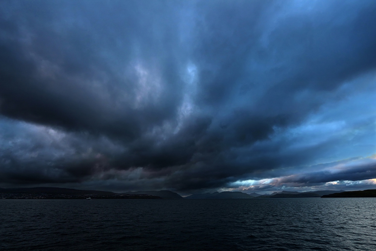 острова дождевых облаков | Фотограф Владимир Науменко | foto.by фото.бай