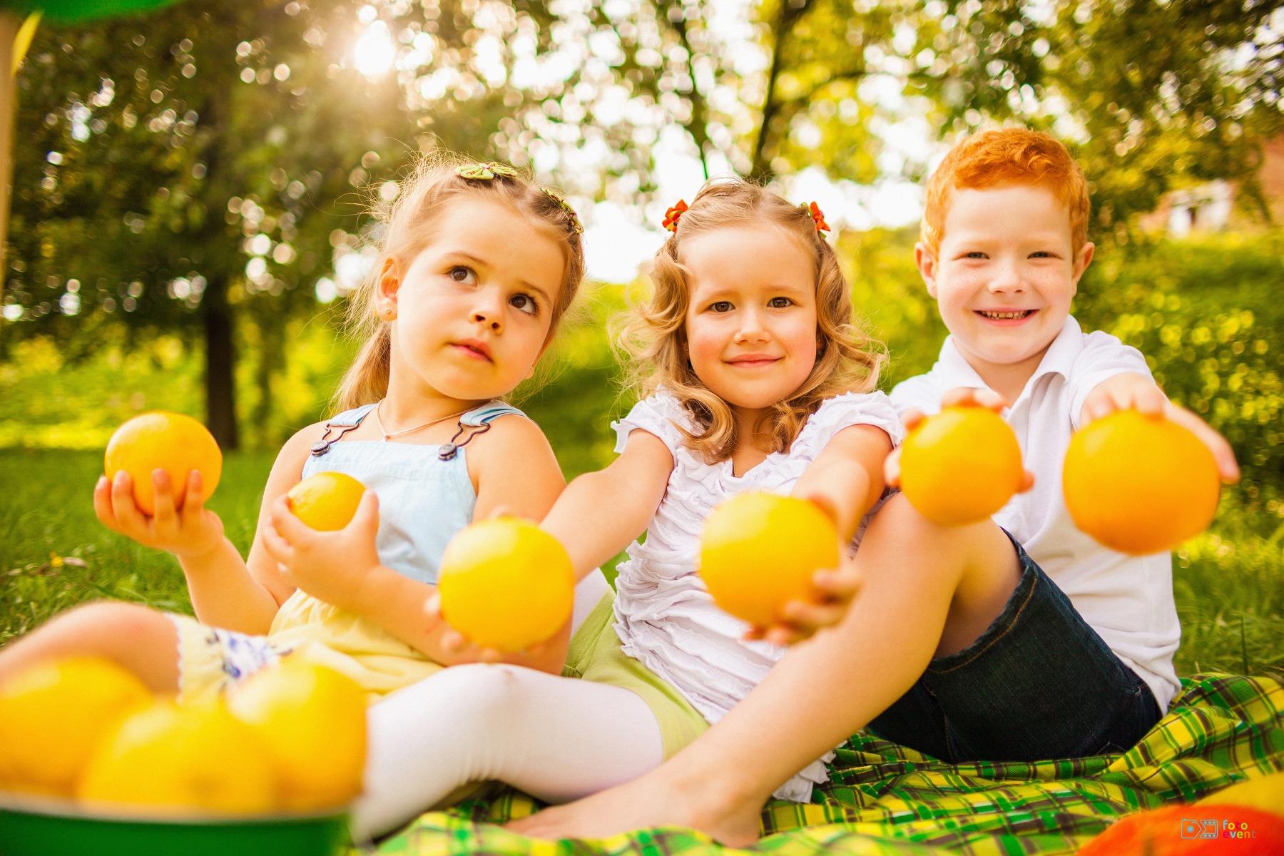 Фотосессия с апельсинами дети
