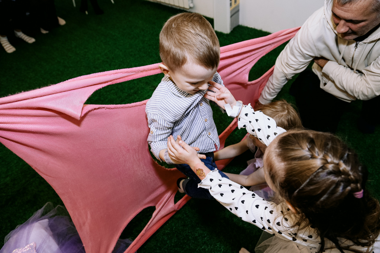 Фотограф в Минске - семейный, свадебный, репортажный фотограф. Фотосъёмка крещения, дня рождения, юбилея, венчания, корпоратива в Минске., фотография от 20.12.2025