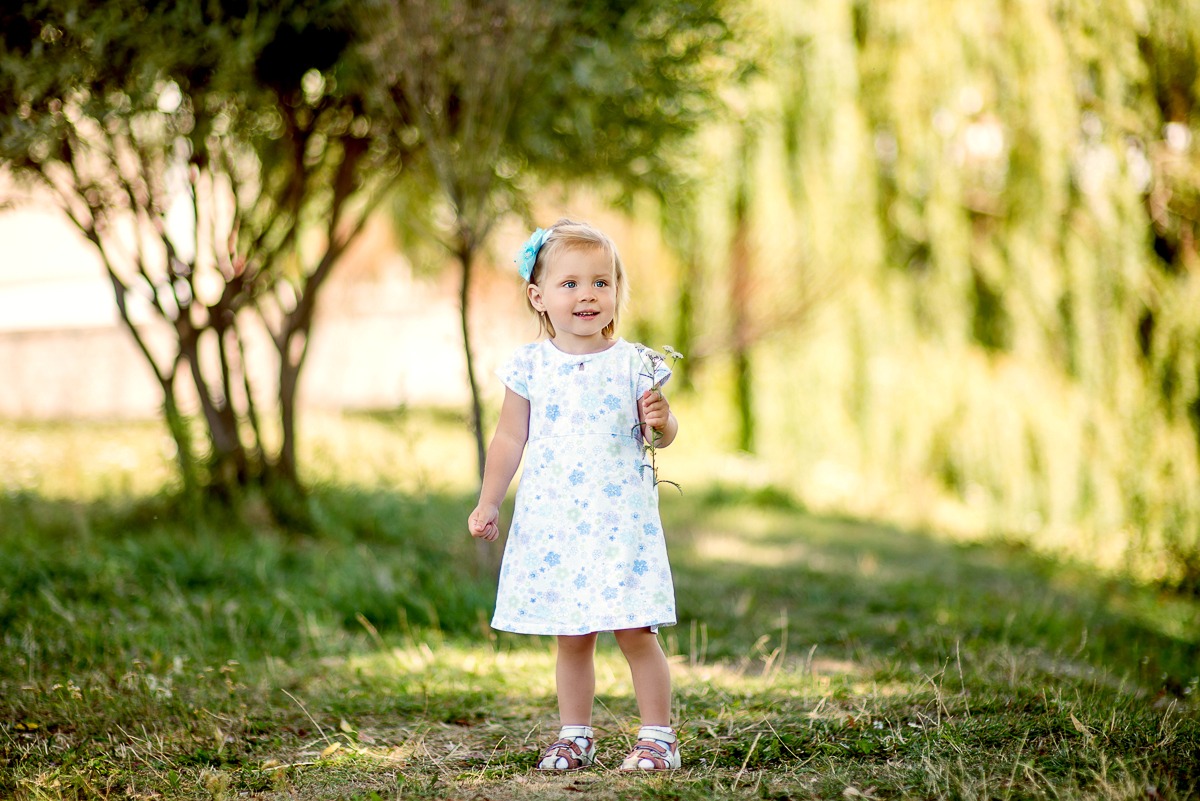 Фото 2 летних. Фотосессия с ребенком 2 года. 2 Года девочке. Ребенок 2 года. Девочка 2 года фото.