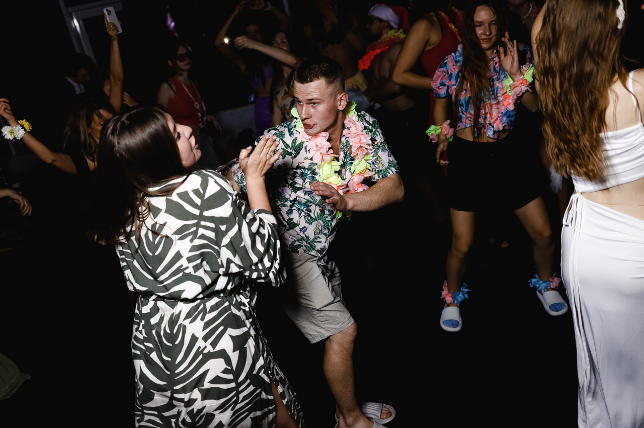 Фотограф в Минске - семейный, свадебный, репортажный фотограф. Фотосъёмка крещения, дня рождения, юбилея, венчания, корпоратива в Минске., фотография от 23.12.2025