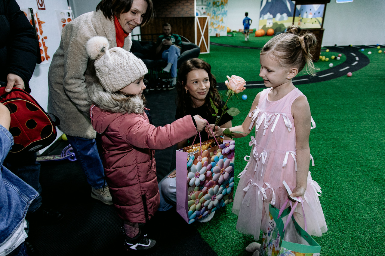 Фотограф в Минске - семейный, свадебный, репортажный фотограф. Фотосъёмка крещения, дня рождения, юбилея, венчания, корпоратива в Минске., фотография от 20.12.2025