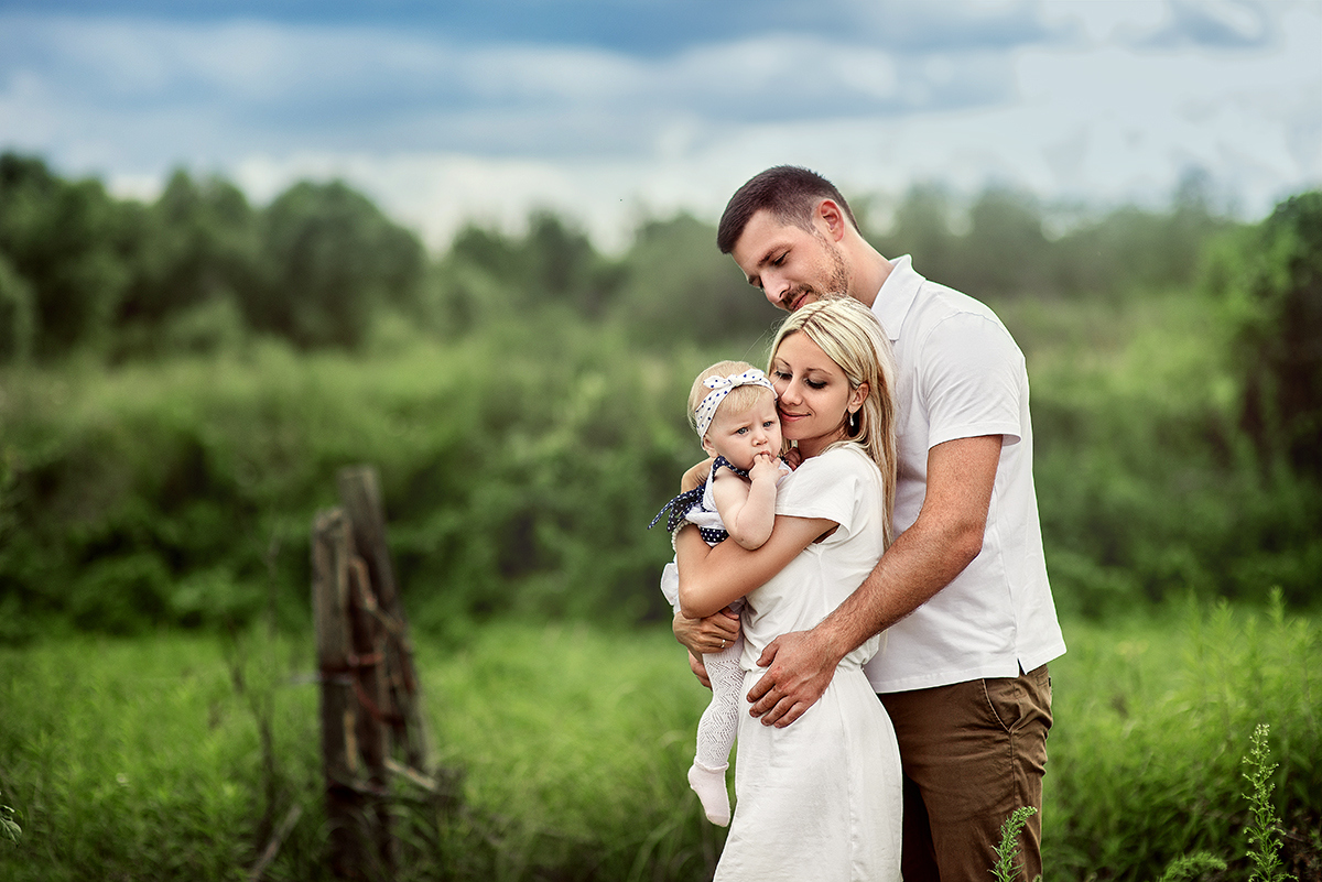 Семья 2016 отзывы. Любовь Гришкова фото с мужем и детьми.