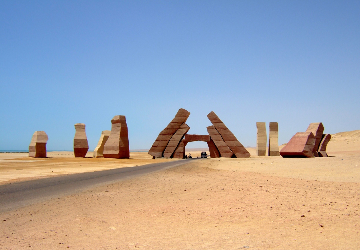 Монумент в пустыне | Фотограф Виктор Позняков | foto.by фото.бай