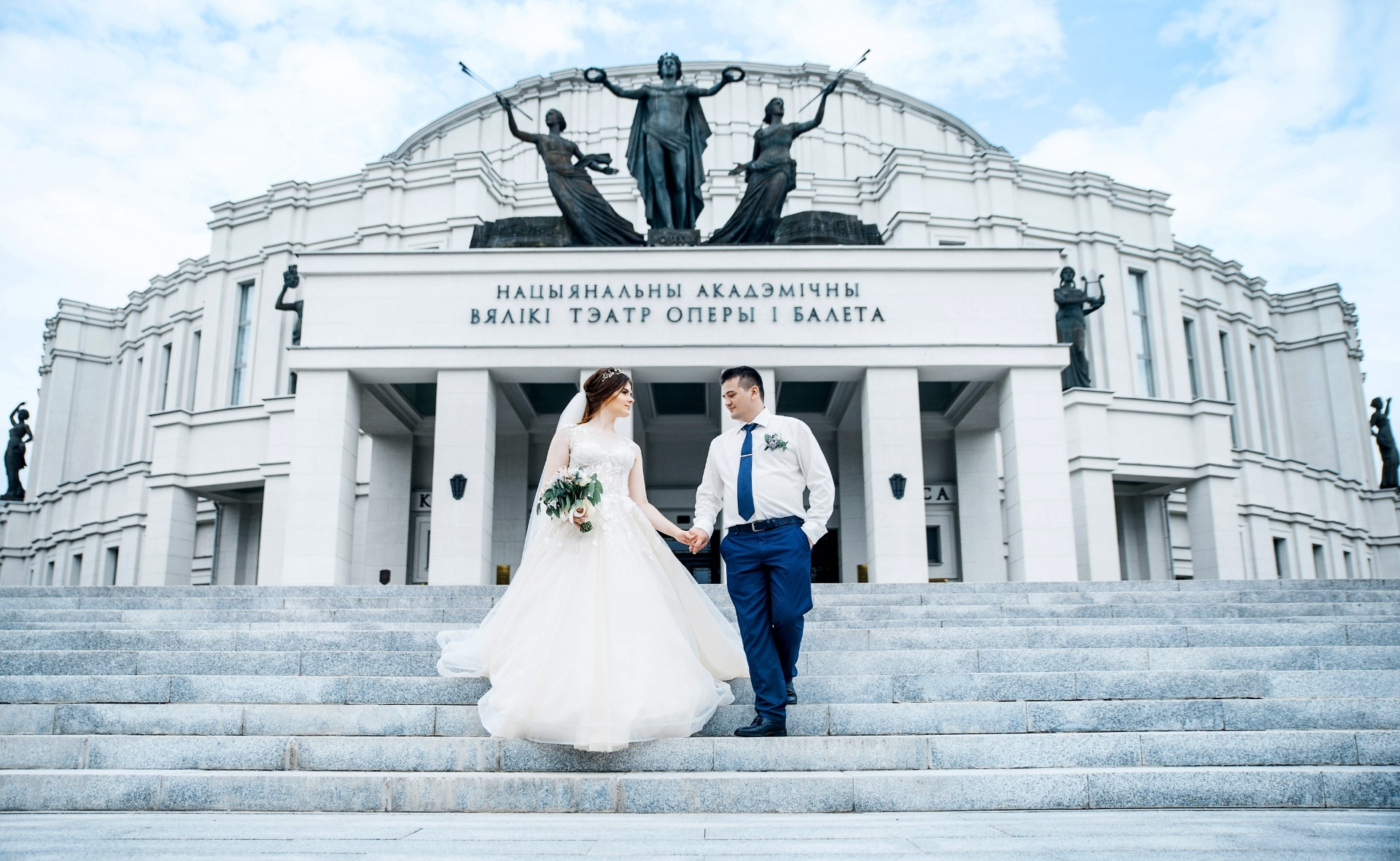 Фотосессия свадьбы оперный театр Новосибирск