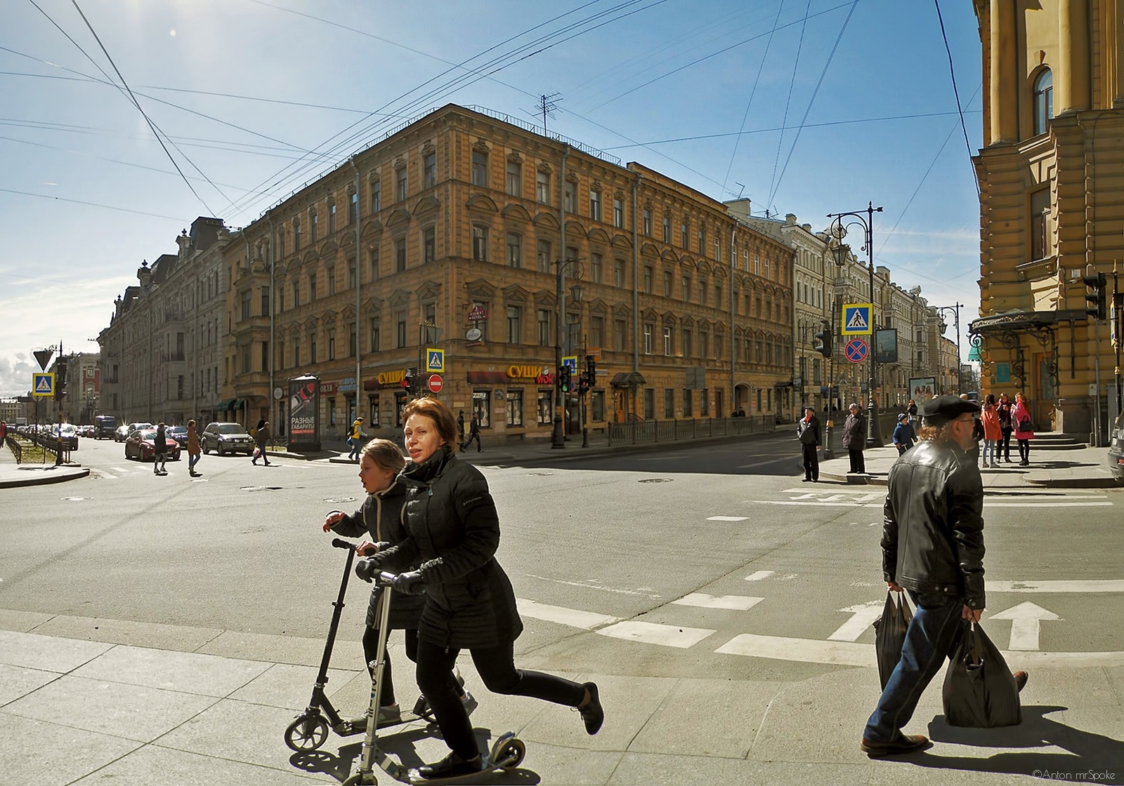 Петербуржские пешеходы на Литейном. | Фотограф Anton mrSpoke | foto.by фото.бай