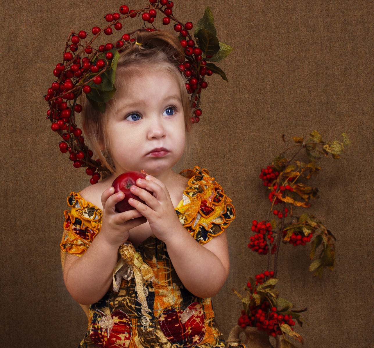 Девочка с яблоком | Фотограф Алёна Кин | foto.by фото.бай