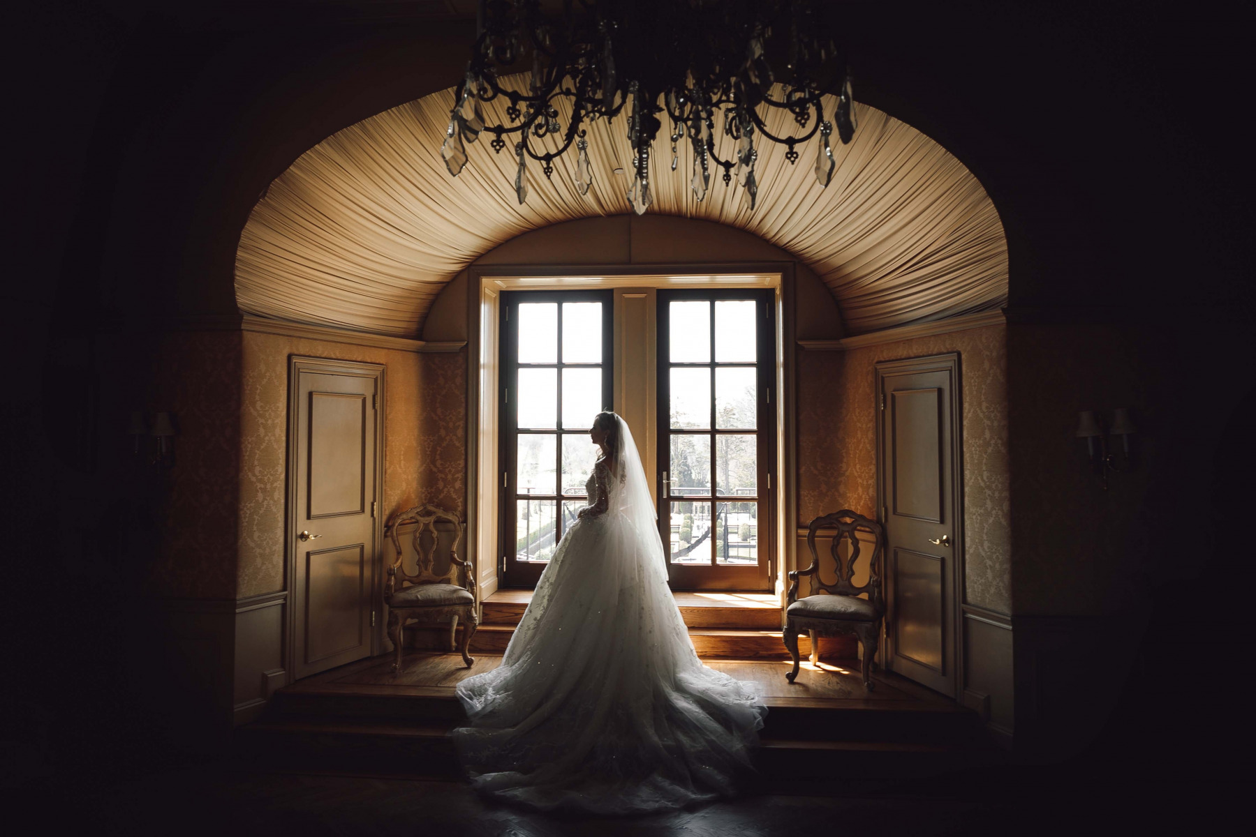 Bridal Portrait at Oheka Castle | New York We | Фотограф Lubov Lisitsa | foto.by фото.бай