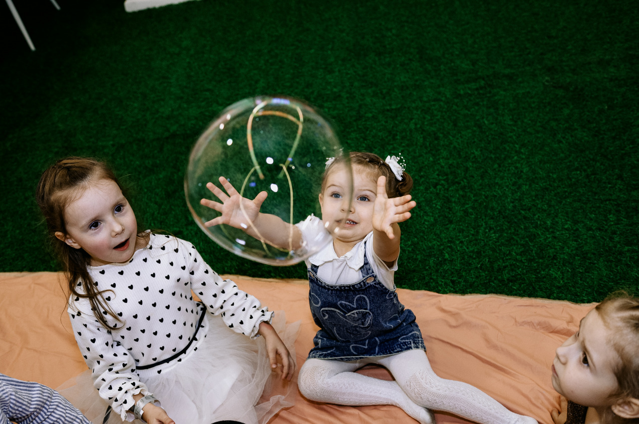 Фотограф в Минске - семейный, свадебный, репортажный фотограф. Фотосъёмка крещения, дня рождения, юбилея, венчания, корпоратива в Минске., фотография от 20.12.2025