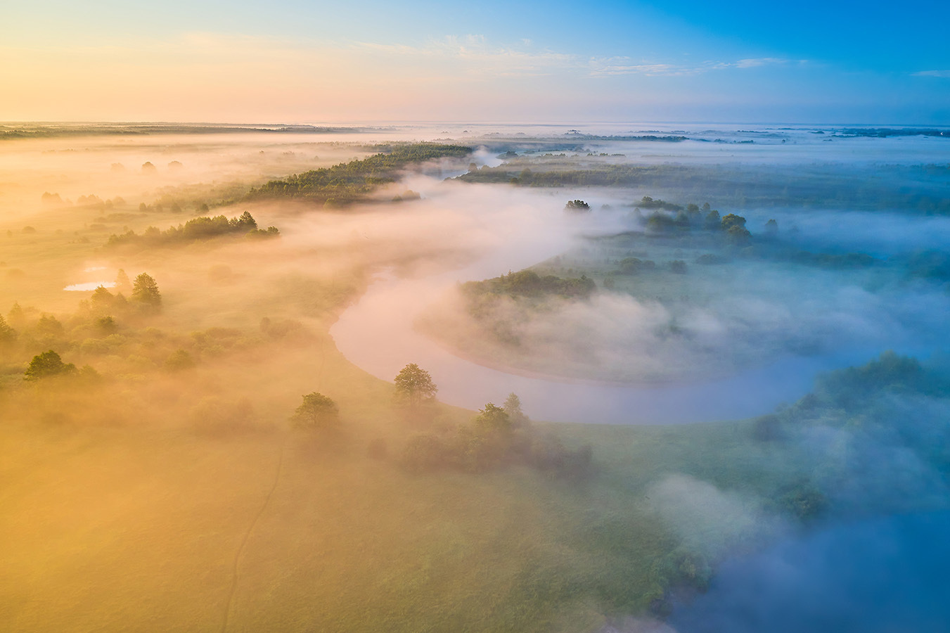 Morning fog over the river | Фотограф Alexander Korsakov | foto.by фото.бай
