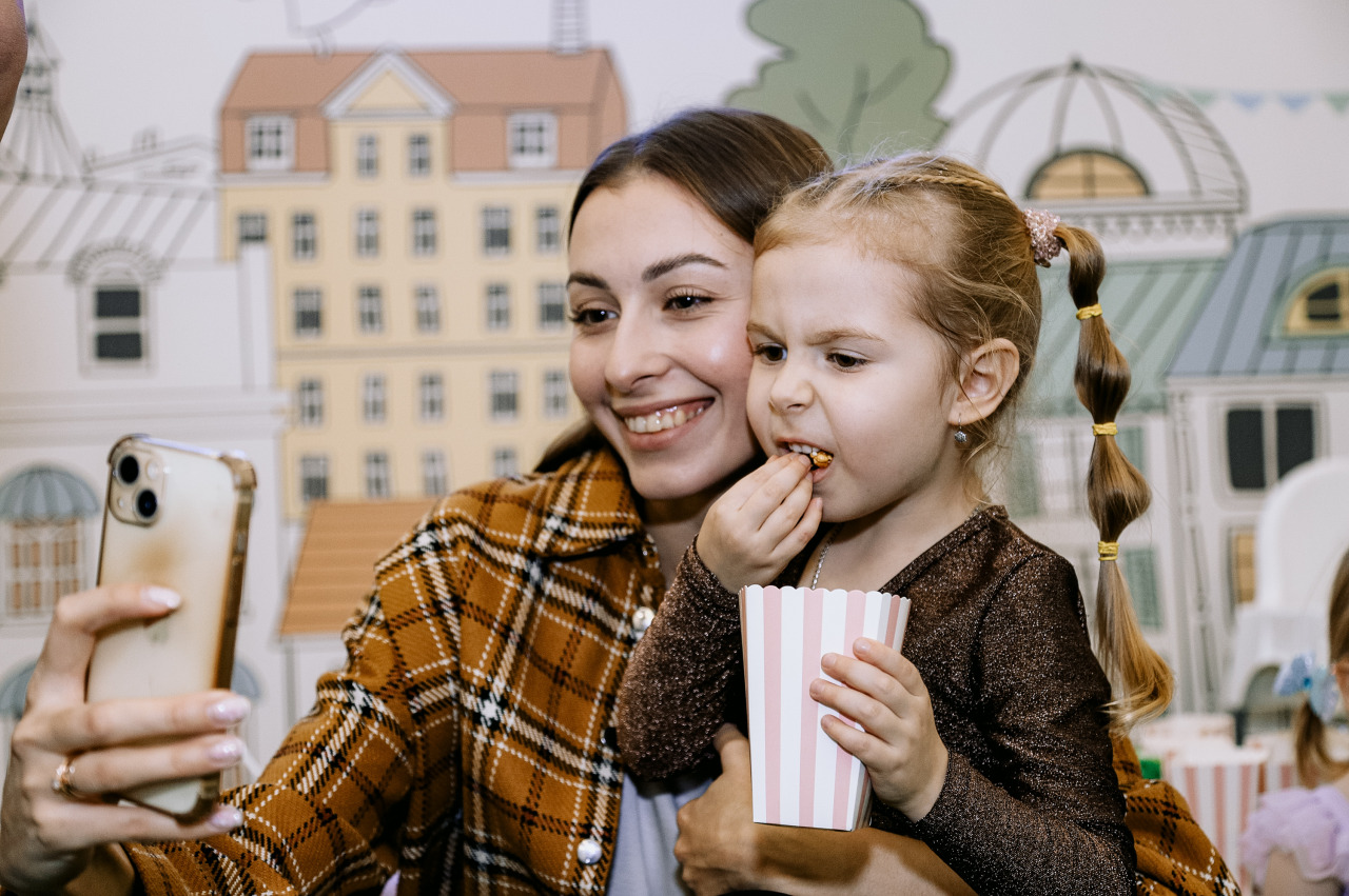 Фотограф в Минске - семейный, свадебный, репортажный фотограф. Фотосъёмка крещения, дня рождения, юбилея, венчания, корпоратива в Минске., фотография от 20.12.2025