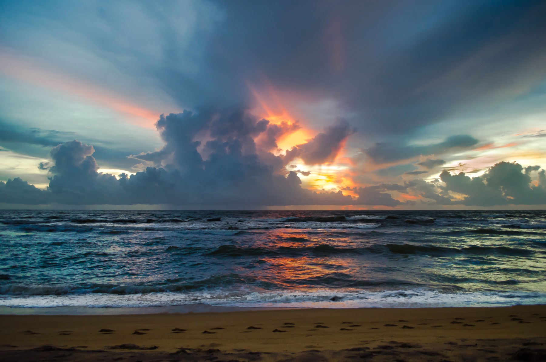 Закат на Индийском океане. | Фотограф Edward Berelet | foto.by фото.бай