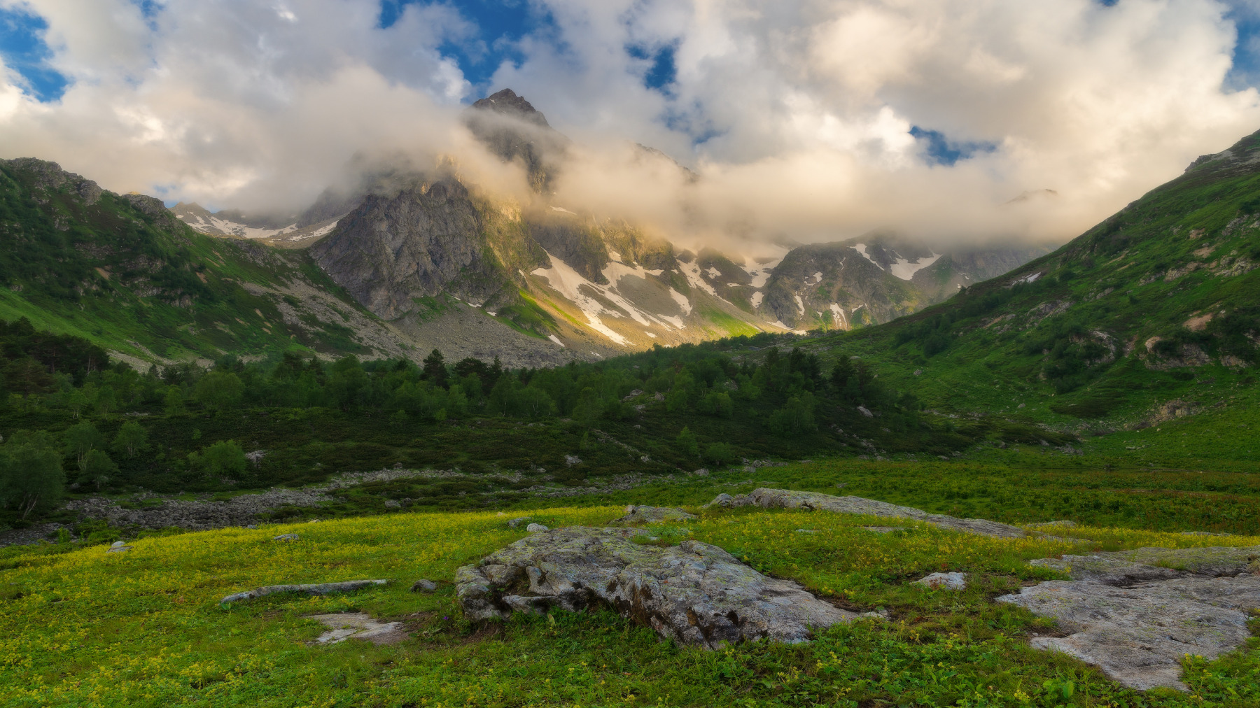 Про облака и горы | Фотограф Александр Плеханов | foto.by фото.бай