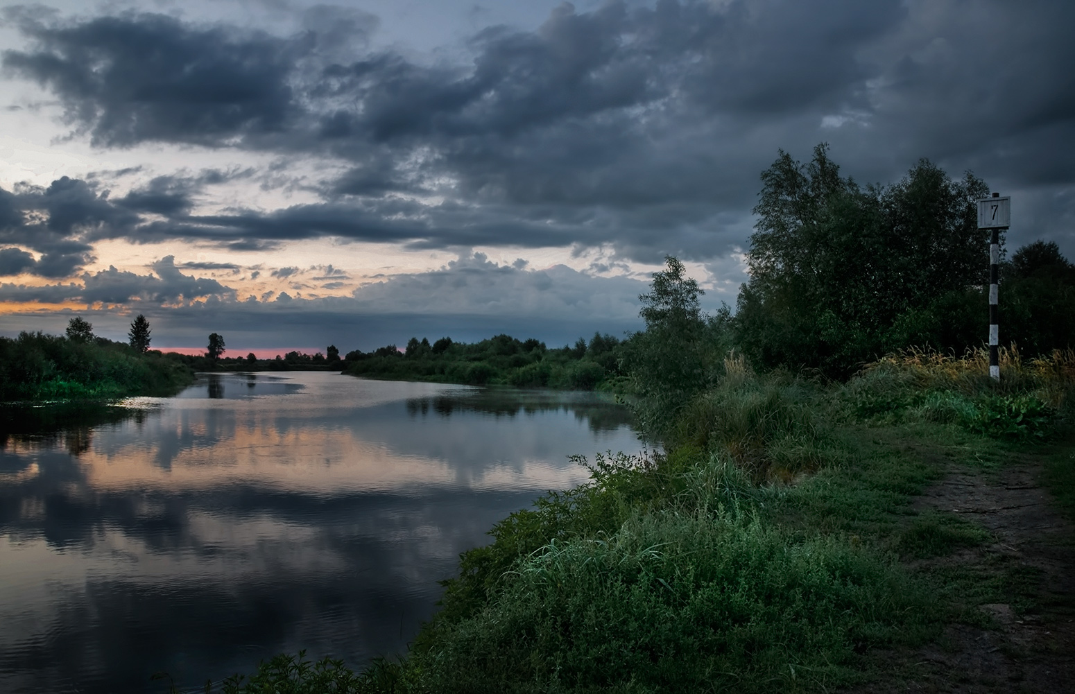 Приграничная река | Фотограф Александр Шатохин | foto.by фото.бай