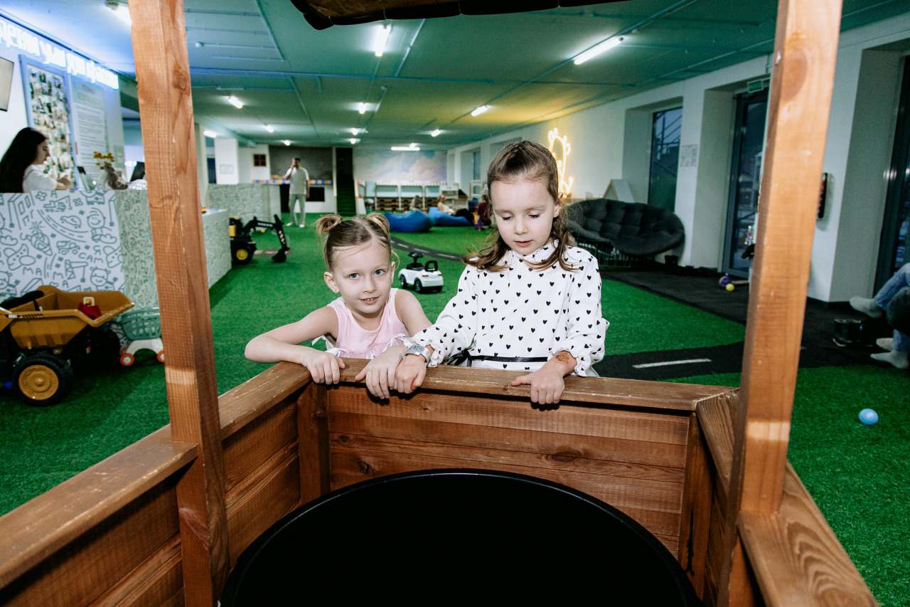 Фотограф в Минске - семейный, свадебный, репортажный фотограф. Фотосъёмка крещения, дня рождения, юбилея, венчания, корпоратива в Минске., фотография от 20.12.2025