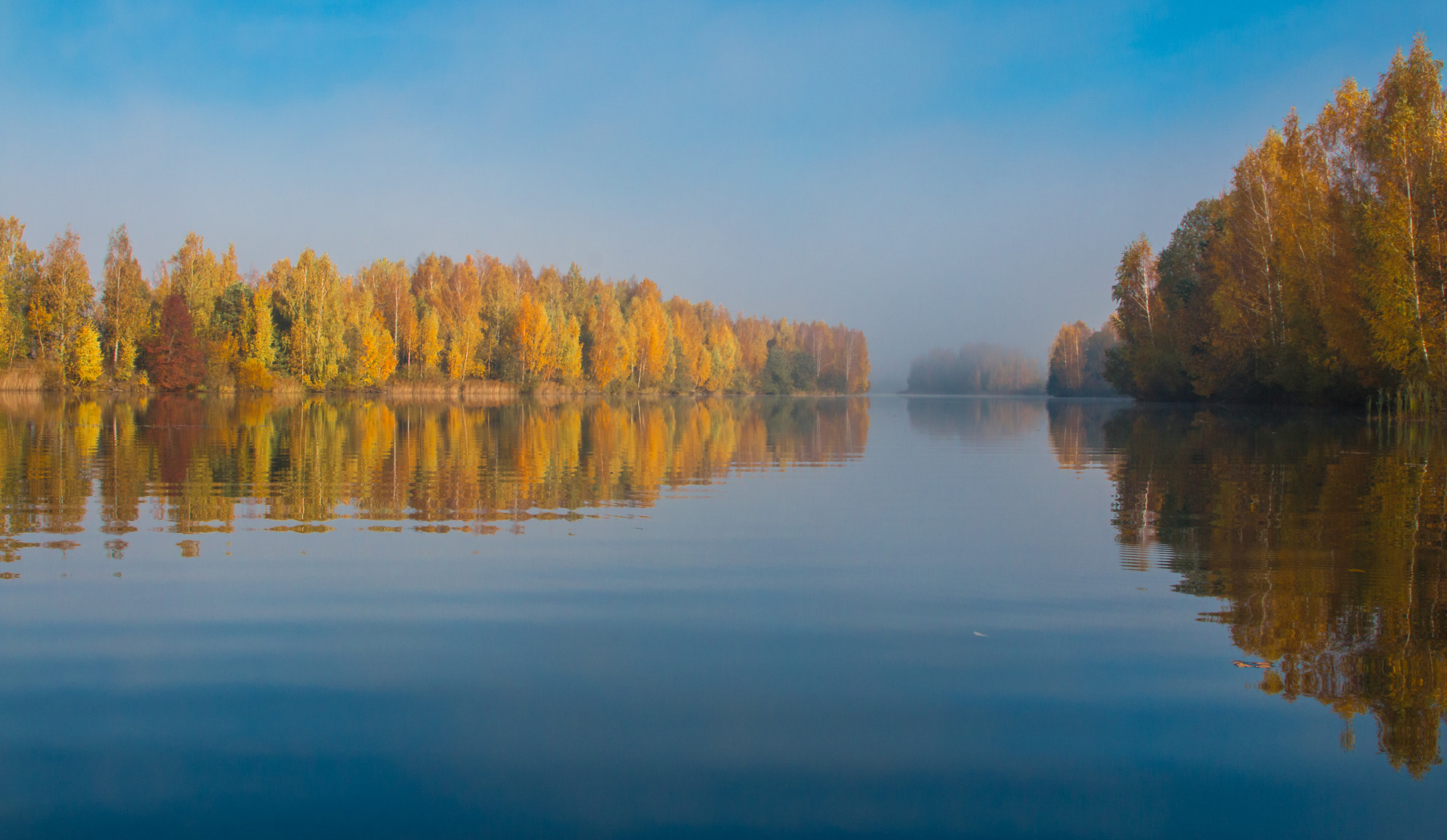 на озере  осенью | Фотограф Александр Есликов | foto.by фото.бай