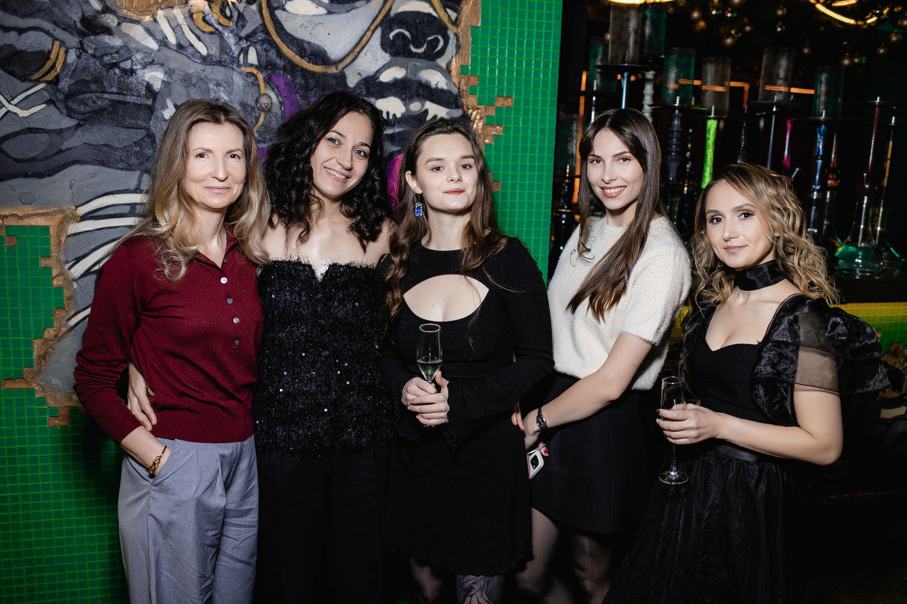 Фотограф в Минске - семейный, свадебный, репортажный фотограф. Фотосъёмка крещения, дня рождения, юбилея, венчания, корпоратива в Минске., фотография от 09.12.2025