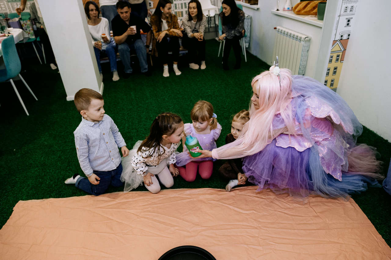 Фотограф в Минске - семейный, свадебный, репортажный фотограф. Фотосъёмка крещения, дня рождения, юбилея, венчания, корпоратива в Минске., фотография от 20.12.2025