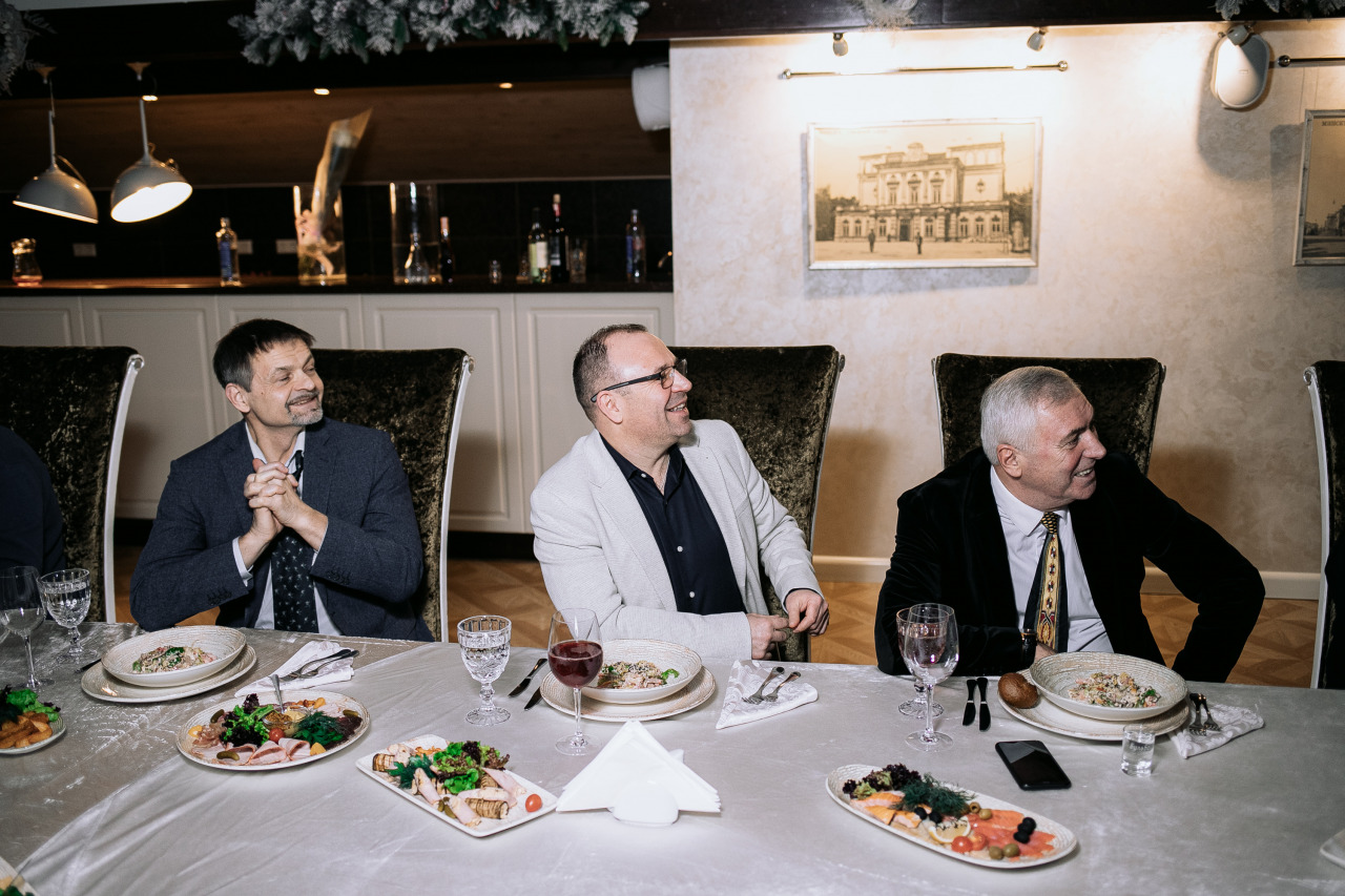 Фотограф в Минске - семейный, свадебный, репортажный фотограф. Фотосъёмка крещения, дня рождения, юбилея, венчания, корпоратива в Минске., фотография от 26.11.2025