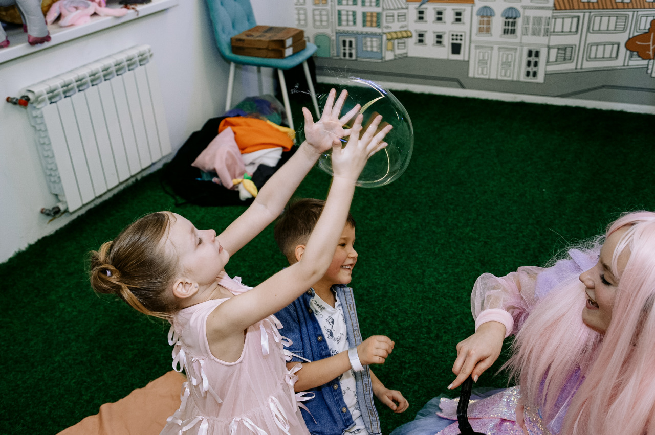 Фотограф в Минске - семейный, свадебный, репортажный фотограф. Фотосъёмка крещения, дня рождения, юбилея, венчания, корпоратива в Минске., фотография от 20.12.2025