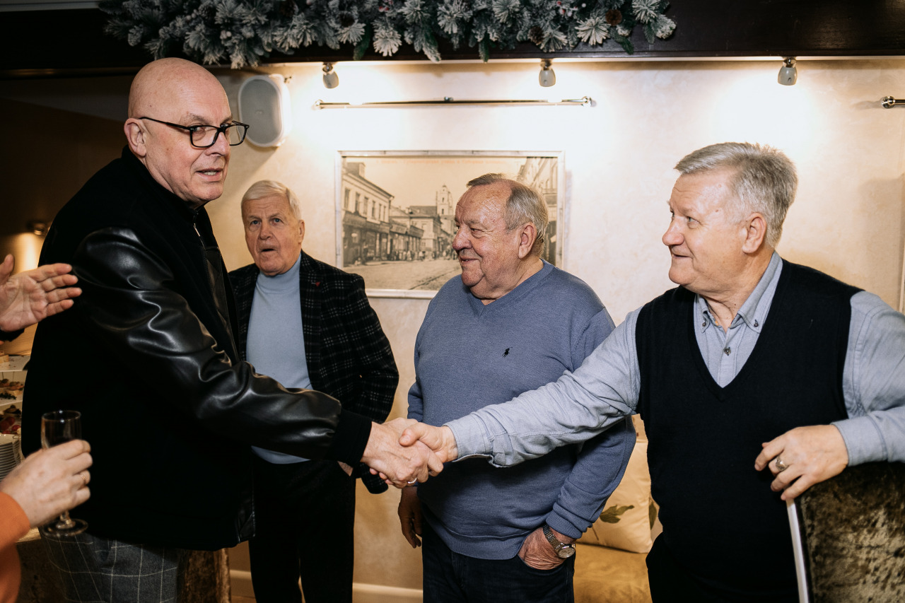 Фотограф в Минске - семейный, свадебный, репортажный фотограф. Фотосъёмка крещения, дня рождения, юбилея, венчания, корпоратива в Минске., фотография от 26.11.2025