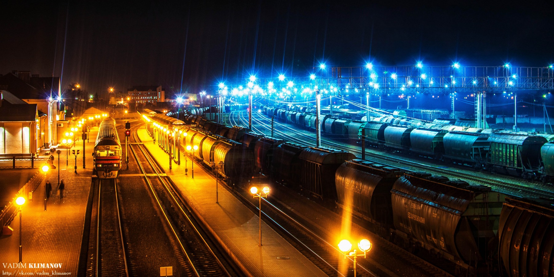 Лидский вокзал ночью | Фотограф Вадим Климанов | foto.by фото.бай
